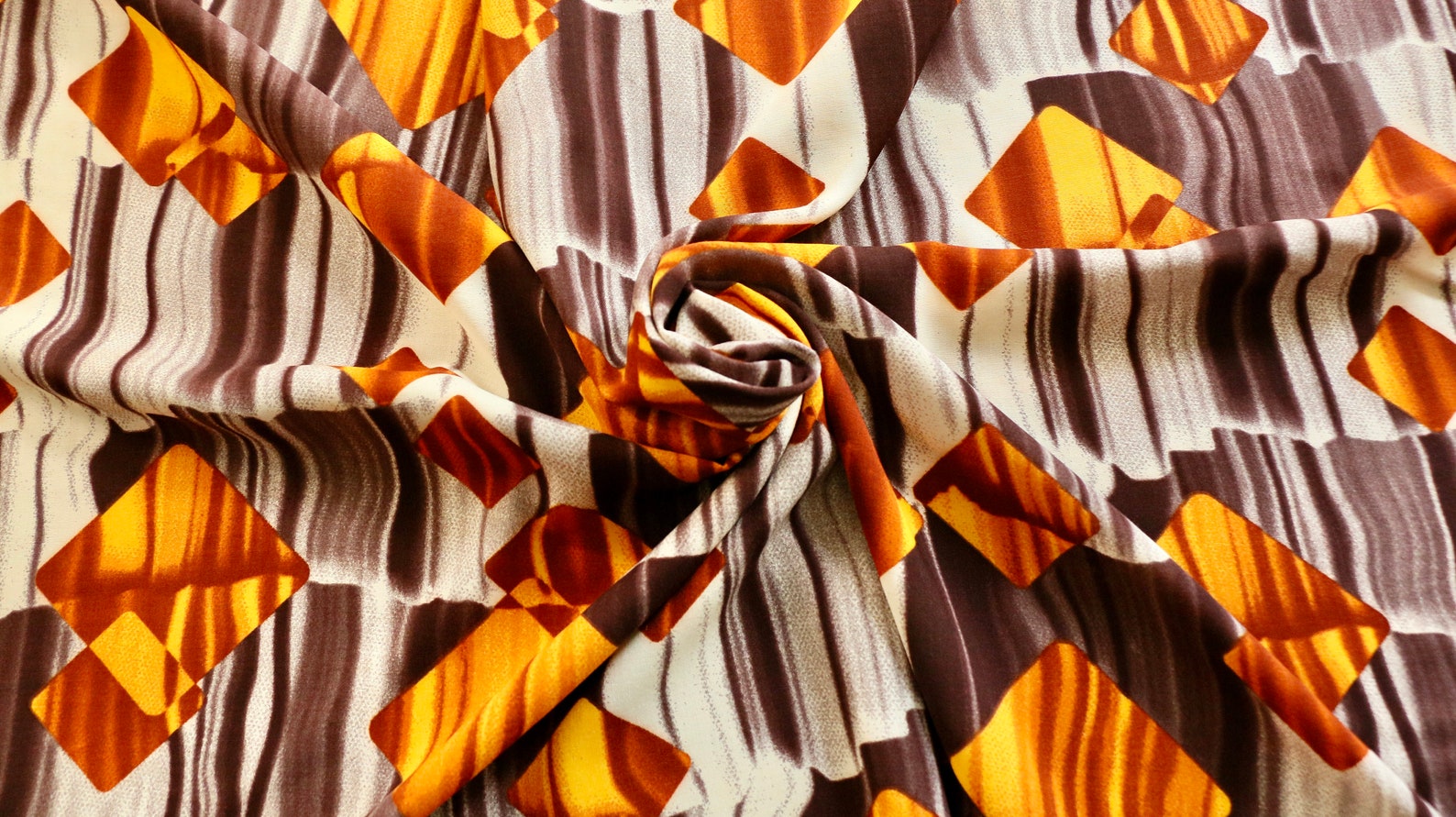 VISCOSE CHALLIS FABRIC Diseño de diamante retro Disponible Etsy