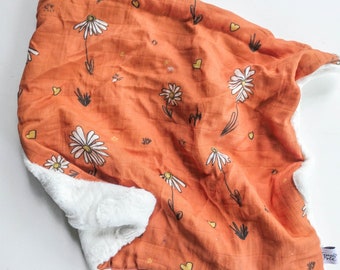 Lovey - Daisy Fields Organic Comforter - Handmade in Australia - Gender Neutral, Baby Gift, Organic Baby, Baby Shower - Natural Baby