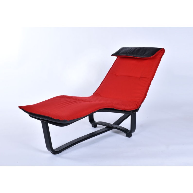 Westnofa Norwegian Black Leather and Red Wool Reversible Chaise Lounge image 3
