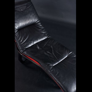 Westnofa Norwegian Black Leather and Red Wool Reversible Chaise Lounge image 8