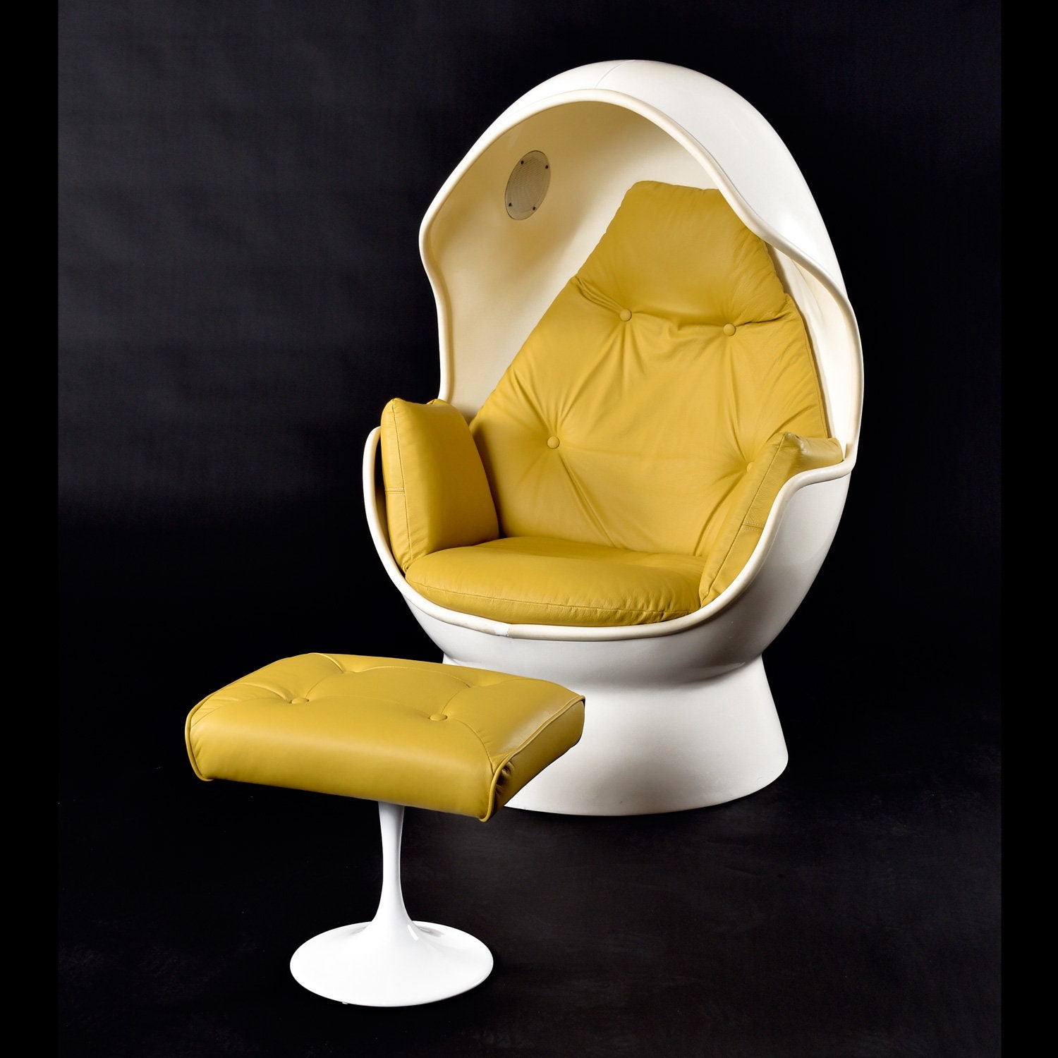 Aviator Egg Pod Easy Chair - Genuine Leather - Polished Aluminum Ovalia