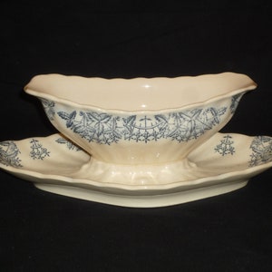 Antique Vintage  Ironstone Transferware sauceboat, Footed Gravy Boat Pitcher 1900s French Country tableware .Sauce Server by LONGCHAMP