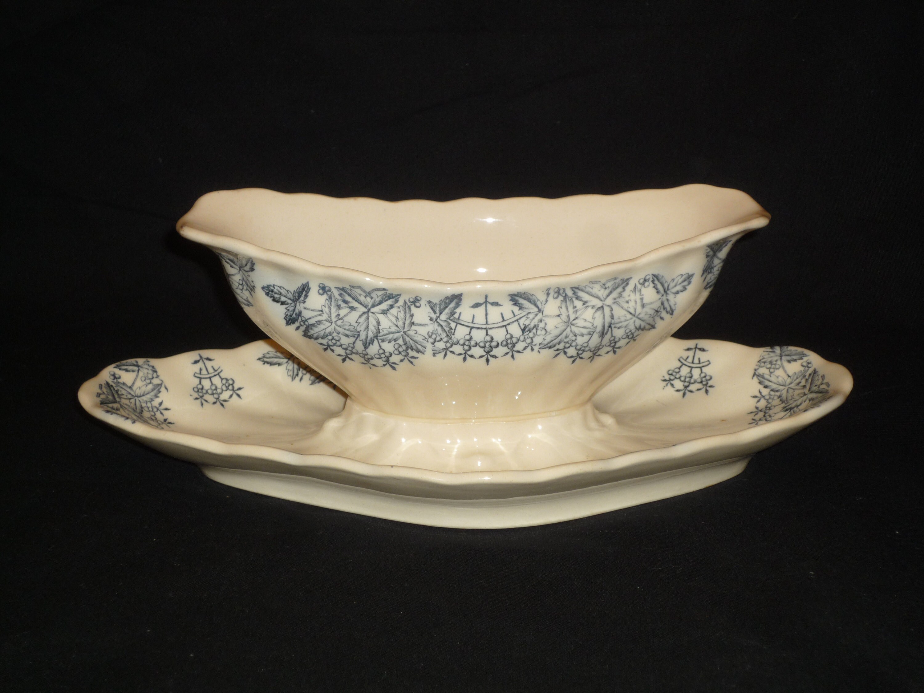 Ancienne Saucière En
