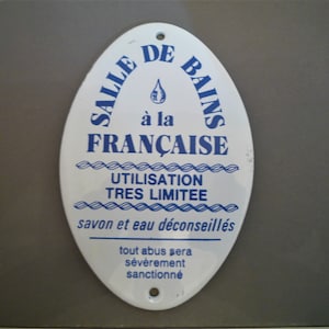 Kleines emailliertes Türschild, humorvolle Dekoration für Badezimmer, Frankreich