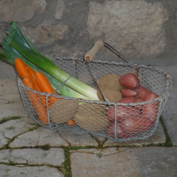 Vintage French galvanised wire Metal garden Basket,fruit vegetable picking basket ,country home decor