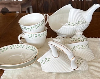 Royal Tara Teapot with Two Cup and Saucers in Trellis Shamrock Pattern from Ireland