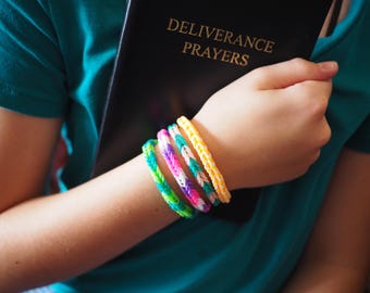 Solid Color Rainbow Loom Fishtail Bracelet with 4 way cross - Custom