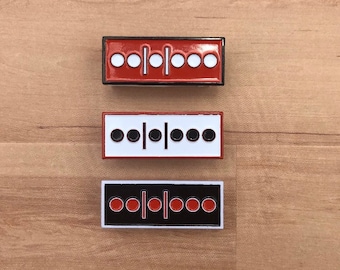 Épinglette Boston Crusaders Conquest Shots en émail doux Épinglette DCI Drum Corps