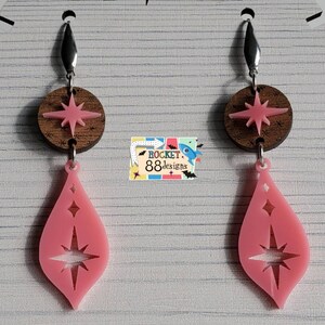 Dark Walnut Geometric & Pink Glossy Acrylic Dangle Earrings Laser Cut Jewelry Vintage Starburst Design Vintage Geometric Pattern Space Age image 3