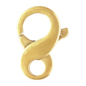 Puede incluir: Cierre de langosta de metal dorado con un acabado liso y pulido. El cierre está diseñado con una forma de ocho y un mecanismo de resorte.