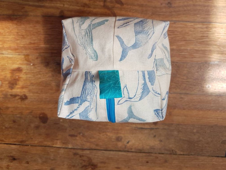Humpback whale box bag.