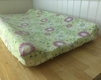 READY TO SHIP Cotton Changing Pad Cover Daisy Flower Light Spring Green Pink Blue White Angular Edge Contoured Changing Pad