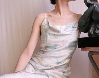Sirene Dress -Schlupfkleid mit Wasserfallausschnitt
