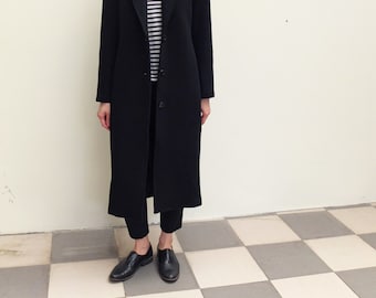 Helmut Coat - Cashmere wool minimalist coat
