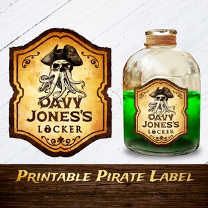 Może przedstawiać: Drukowana etykieta piracka z motywem czaszki i macek. Etykieta zawiera napis "Davy Jones's Locker".