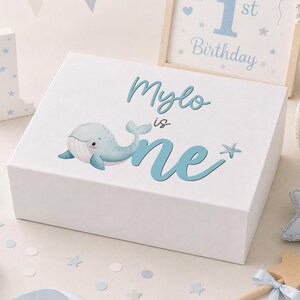 パーソナライズされたクジラの1歳の誕生日記念品ボックス：海の思い出ギフト