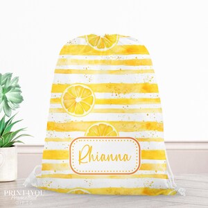 Sac à cordon personnalisé à imprimé citron | Nom personnalisé pour trousse en PE | Sac d'école, de natation ou de jouets résistant à l'eau pour enfants | 41 x 28,5 cm