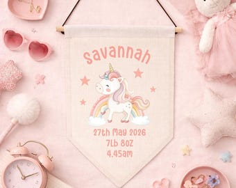 Personalisierte Einhorn Wimpel Flagge - Baby Name & Geburtsdetails Banner, rosa Kinderzimmer Dekor, Einhorn Baby Geschenk, Mädchenzimmer Wandbehang