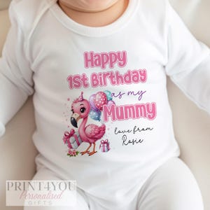 ママやパパの誕生日おめでとう、ママとして1歳の誕生日、パパとして1歳の誕生日、スリープスーツ ベビー 成長ボディスーツ ベスト、ママ パパの誕生日