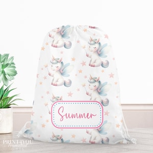 Sac à cordon personnalisé licorne | Sac à main en polyéthylène avec nom personnalisé pour fille | Sac résistant à l'eau pour chambre d'enfant, école ou jouet | 41 x 28,5 cm