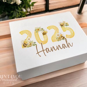 Bienen Erinnerungsbox: Personalisiertes Baby Memory Geschenk, Blumenmuster | weißer Karton, Magnetverschluss | Mittlere und große Größen