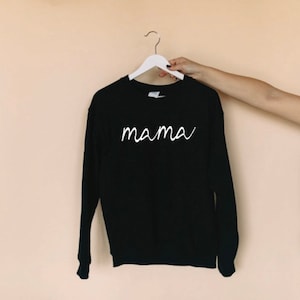 Mama | Mama sweatshirt | Ladies sweatshirt | Mom | Sweatshirt for mom | Women&#39;s sweatshirt | Sweatshirt | Graphic Sweatshirt