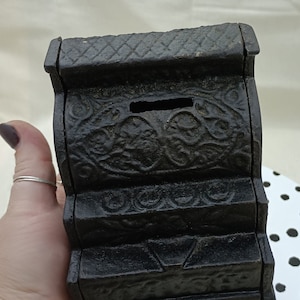 Vintage &quot;Junior&quot; Cast Iron Cash Register Coin Bank