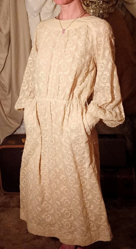 Vintage Carlye Embroidered Cream Color Dress sz M… - image 2