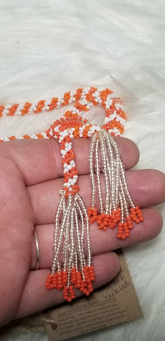 Vintage 1960s Orange & White Seed Bead Flower Nec… - image 3