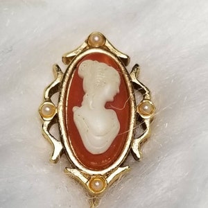 Vintage Avon Cameo Stick Pin Brooch