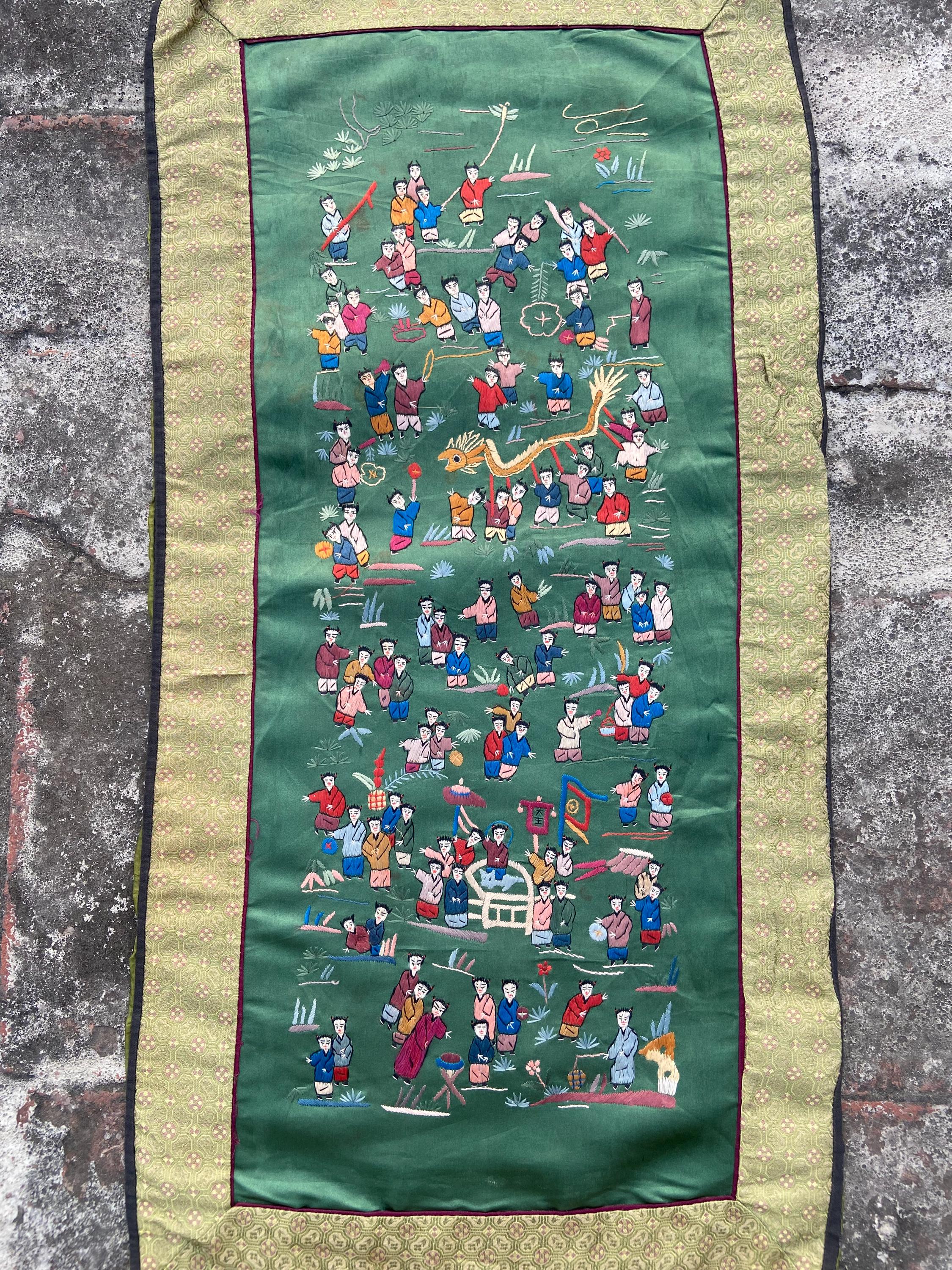 中国古玩・清代（清朝期） embroidery of 刺繍古裂（絹地）・Old 清朝