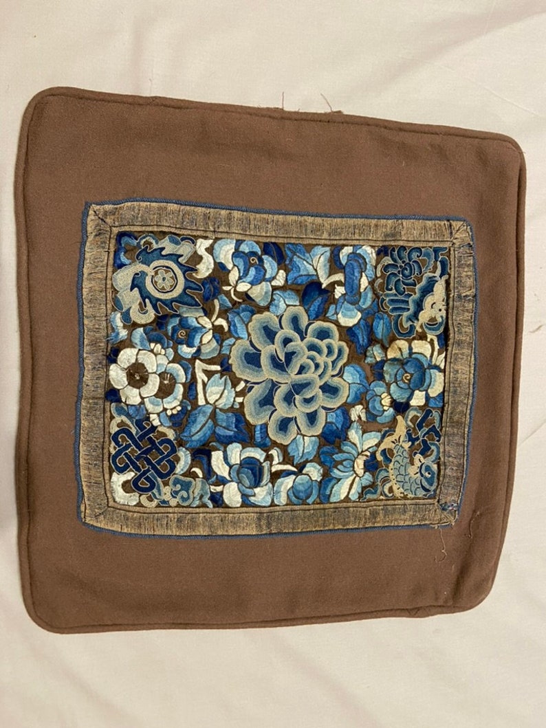 LARGE SQUARE CUSHION DYNASTY DAYS main image 1