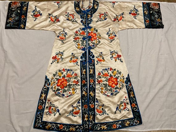 Antique Chinese silk rare hand embroidered Robe j… - image 1
