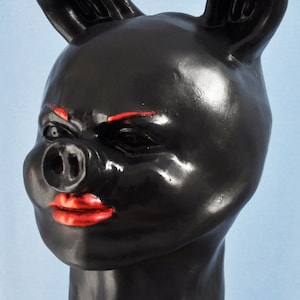 Miss Piggy Sue Maschera in lattice di schiuma nera metallizzata con accenti Cosplay Maschere da maiale femmina Made in America