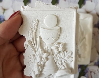How to Use Air-Dry Clay in Molds - Creative Fabrica