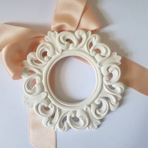 Elegant frame silicone mold