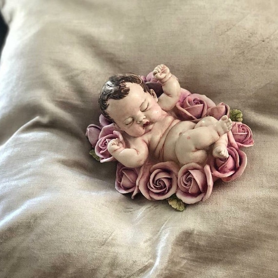 Moule en silicone grand bébé avec des roses -  France