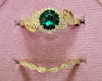 Chatham Emerald Engagement ring set, Unique Floral engagement ring set with natural diamonds made in 18k yellow gold ring size 9