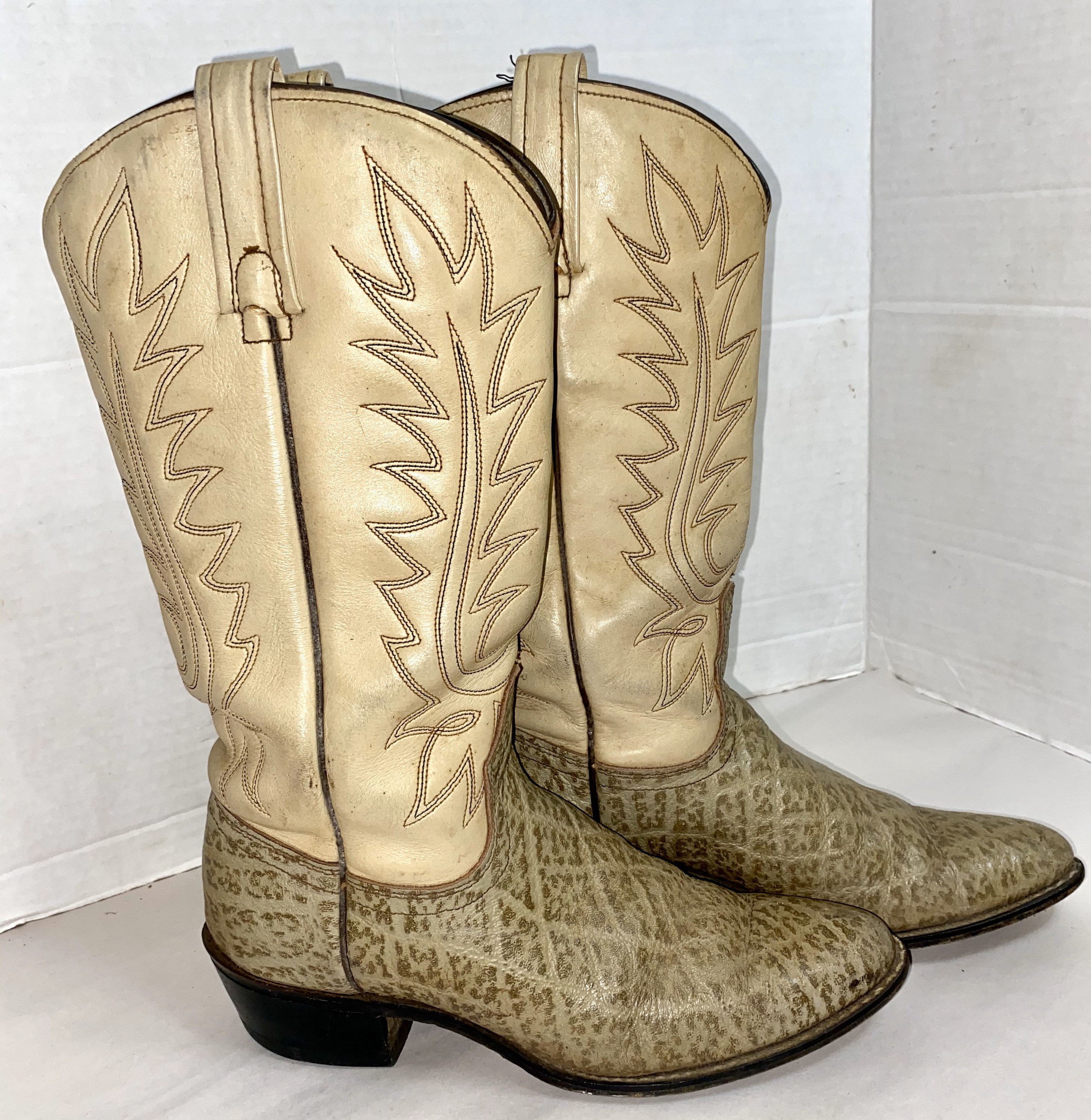 Vintage Western Cowboy Boots Screaming Eagle Acme 1974