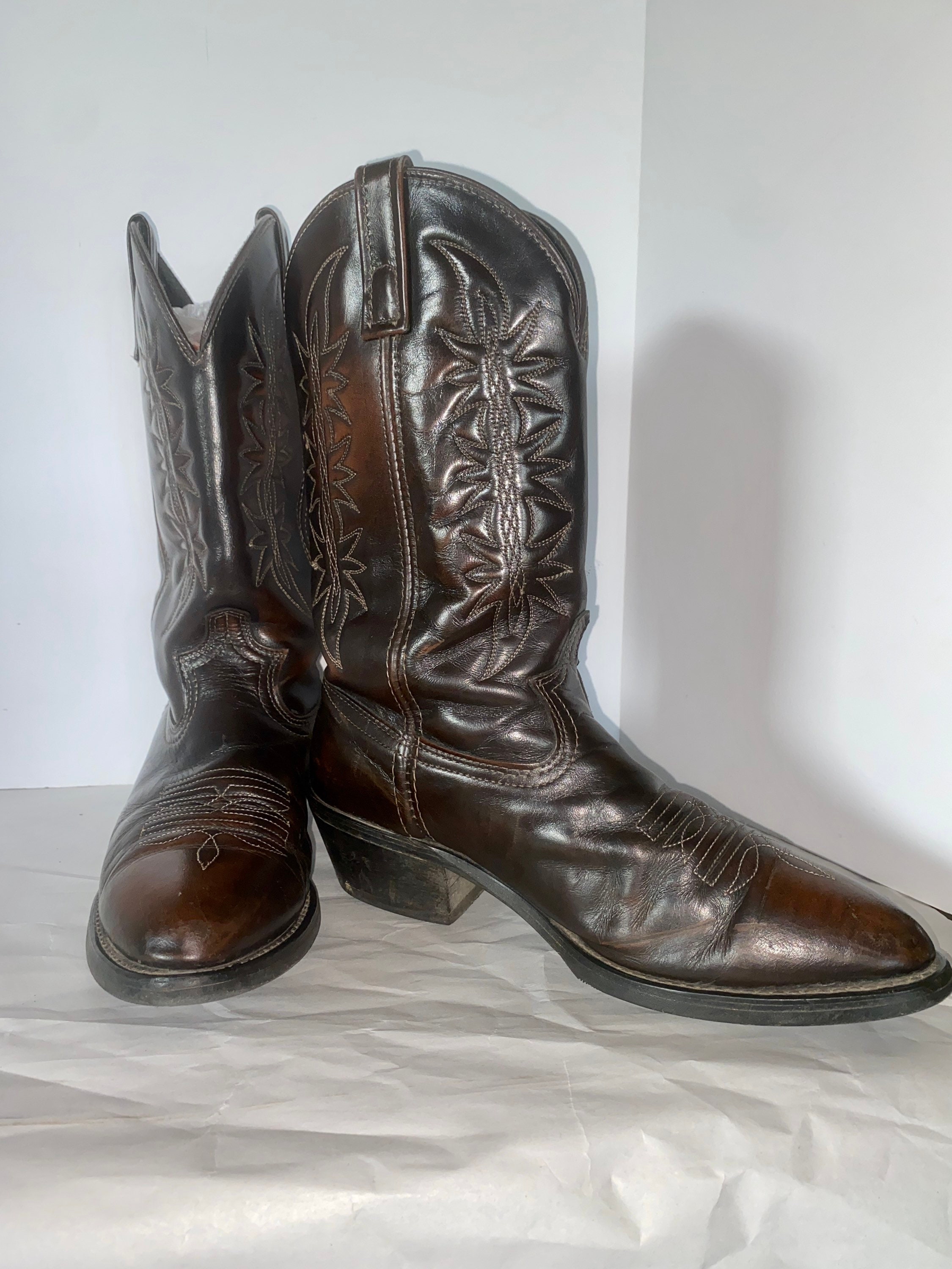 Justin Mens Vintage Cowboy Western Boots Dark Brown Cowhide Leather Size 9 D
