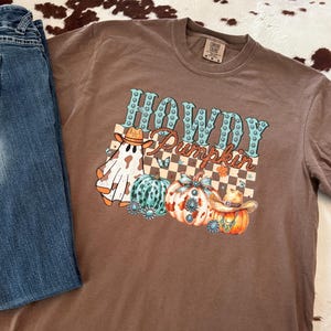 Howdy Pumpkin Halloween Shirt – Western Cow Print Ghost Tee – Comfort Colors Fall Graphic T Shirt – Turquoise Pumpkin Top