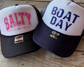 Salty Vibes Boat Day Trucker Hut für Damen - Trendige Sommermütze