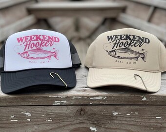Weekend Hooker Fishing Trucker Cap – Lustige Anglermütze – Reel Em In Snapback