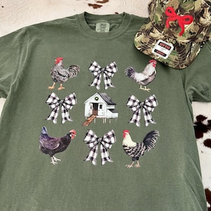 Shirt Coquette Chicken: mosgroen comfortkleuren T-shirt met gingangstrikken