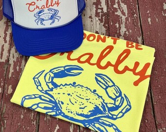 „Sei nicht mürrisch“-Shirt- und Trucker-Cap-Set | T-Shirt mit Krabbenmotiv | Strandoutfit