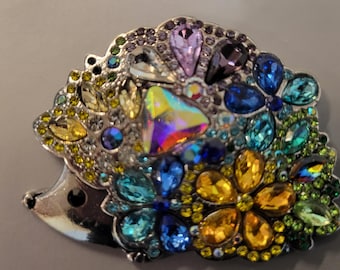 Crystal brooch pin