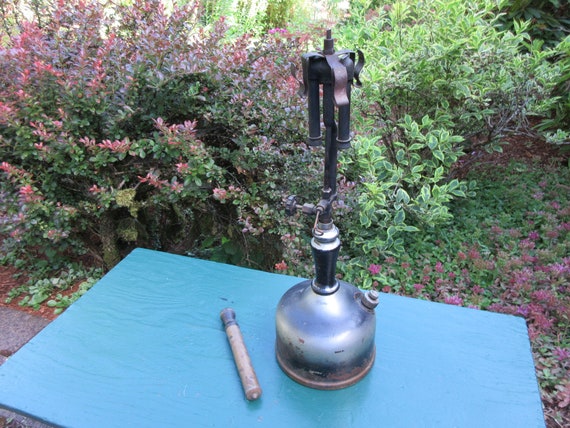 vintage coleman table