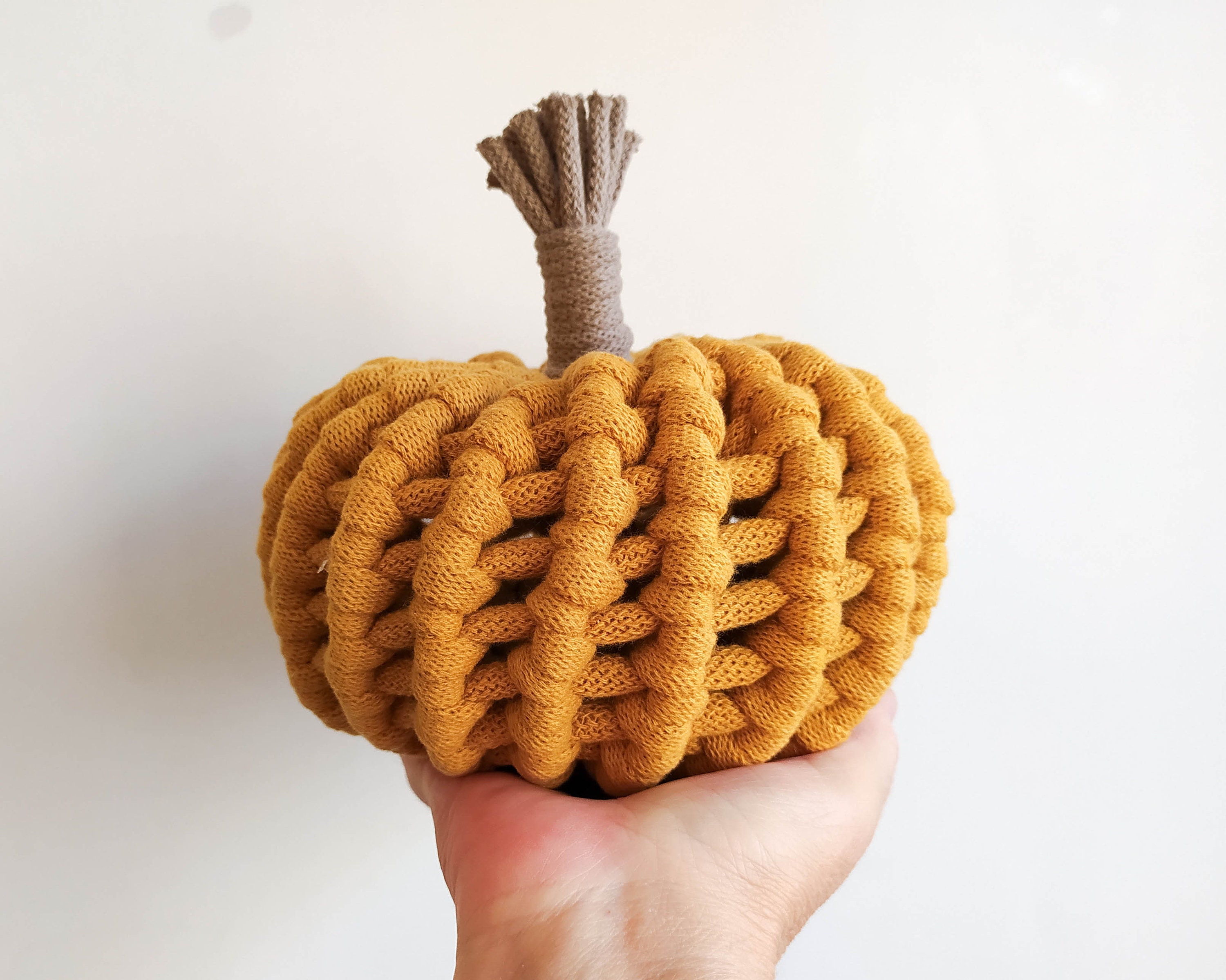 Macrame Pumpkins with Yarn & Embroidery Hoops