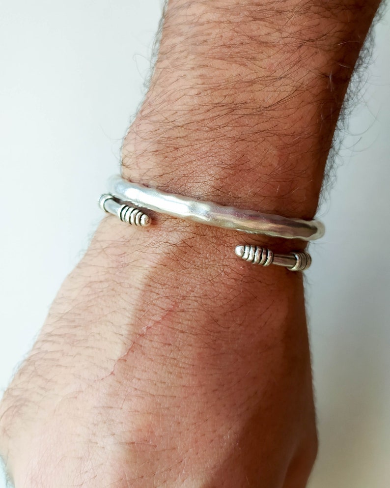 Man bracelet silver, metal open cuff for men women, unisex braclets, husband boyfriend anniversary birthday gift, modern simple, size 6.5' 