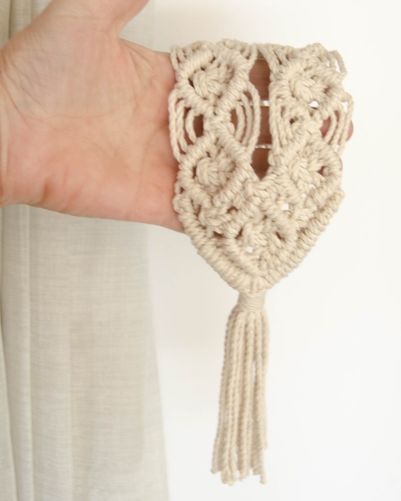 macrame curtain tie back pattern